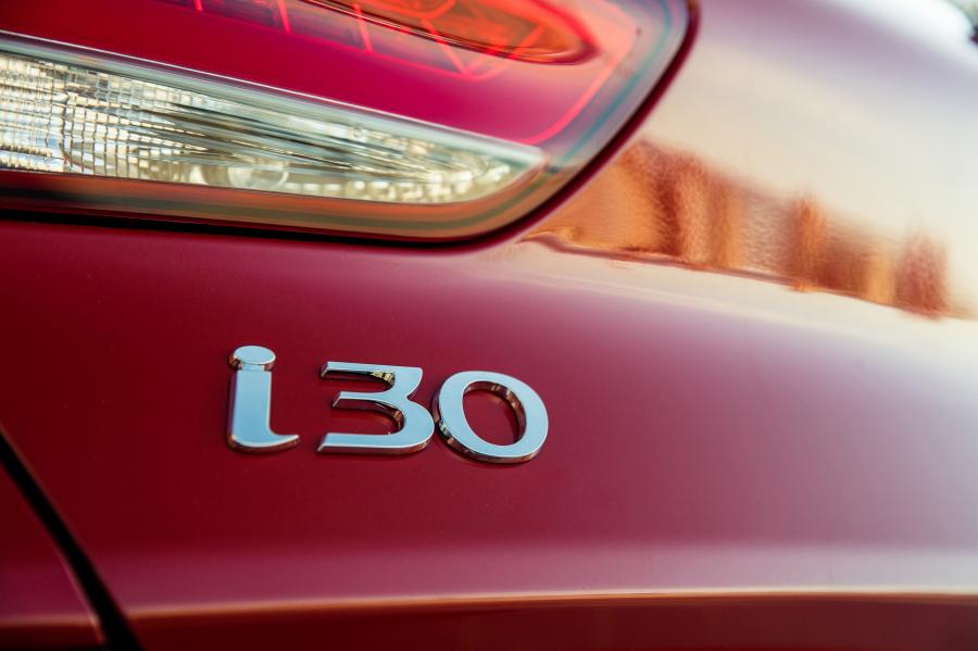 Логотип Hyundai i30 SR 2017 года  (AU) (фото 3 из 34)